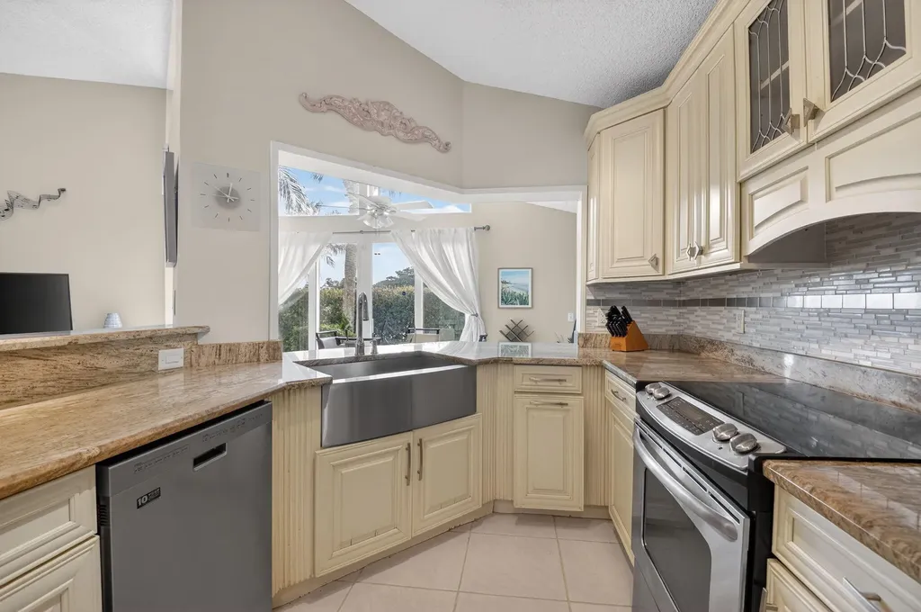 6165 Bay Isle Drive Boynton Beach FL 33437