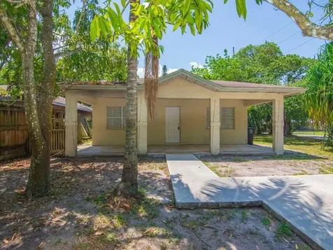 605 Dundas Court Fort Pierce FL 34950
