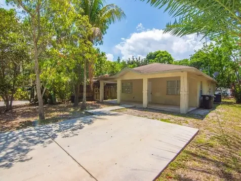 605 Dundas Court Fort Pierce FL 34950