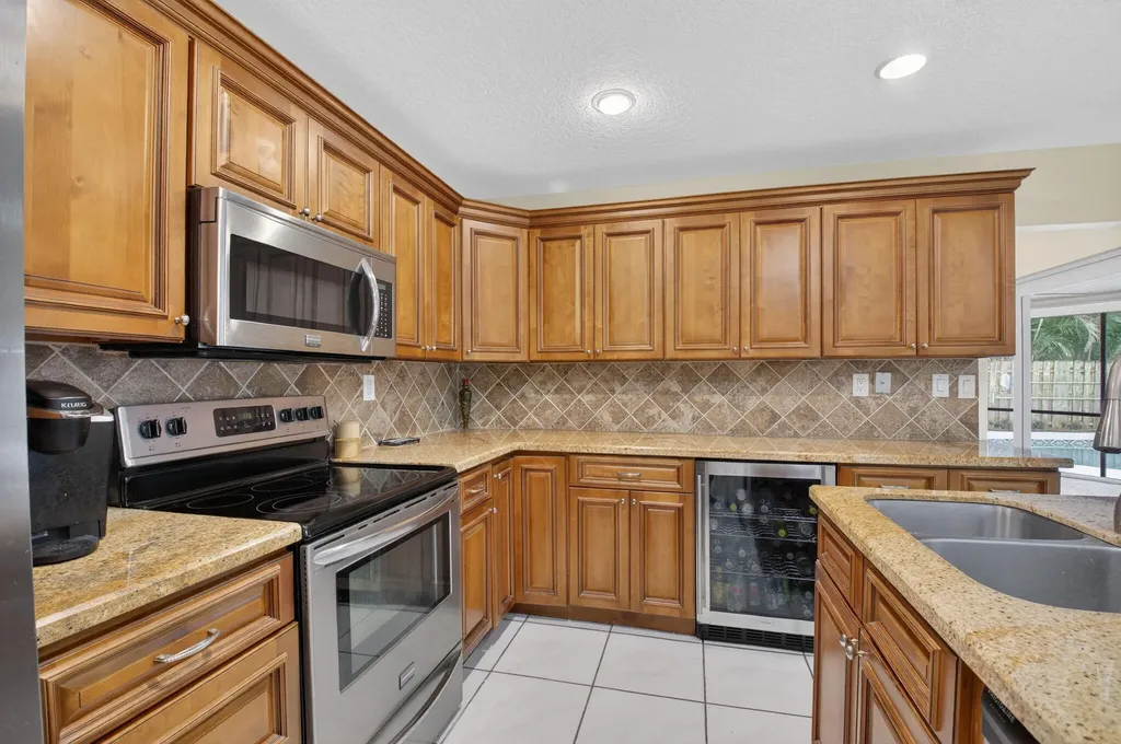 966 NW 37th Avenue Delray Beach FL 33445