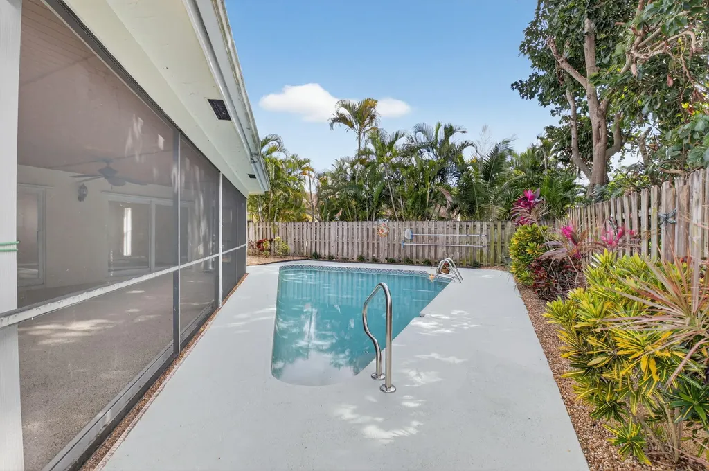 966 NW 37th Avenue Delray Beach FL 33445