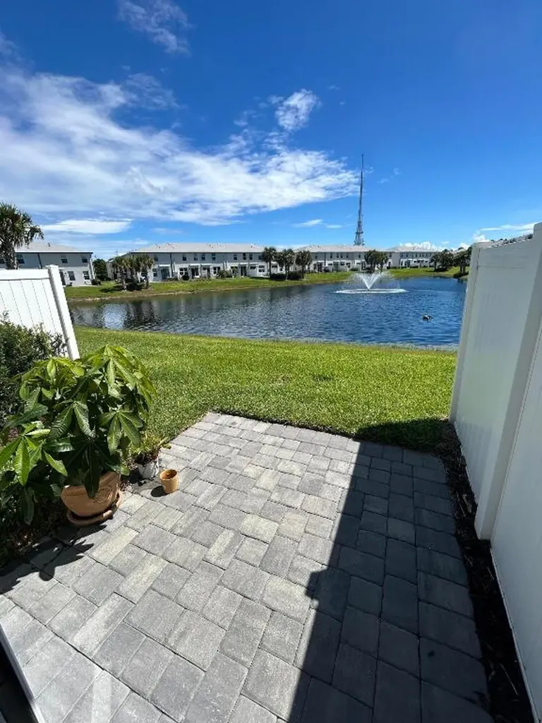 5630 N Enclave Drive Mangonia Park FL 33407