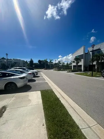 5630 N Enclave Drive Mangonia Park FL 33407