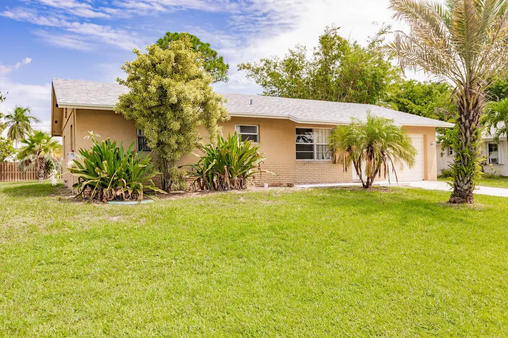 761 SE Browning Avenue Port St Lucie FL 34983