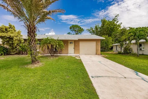 761 SE Browning Avenue Port St Lucie FL 34983