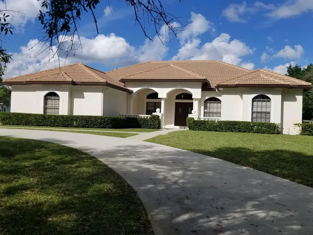 8709 Man O War Road Palm Beach Gardens FL 33418