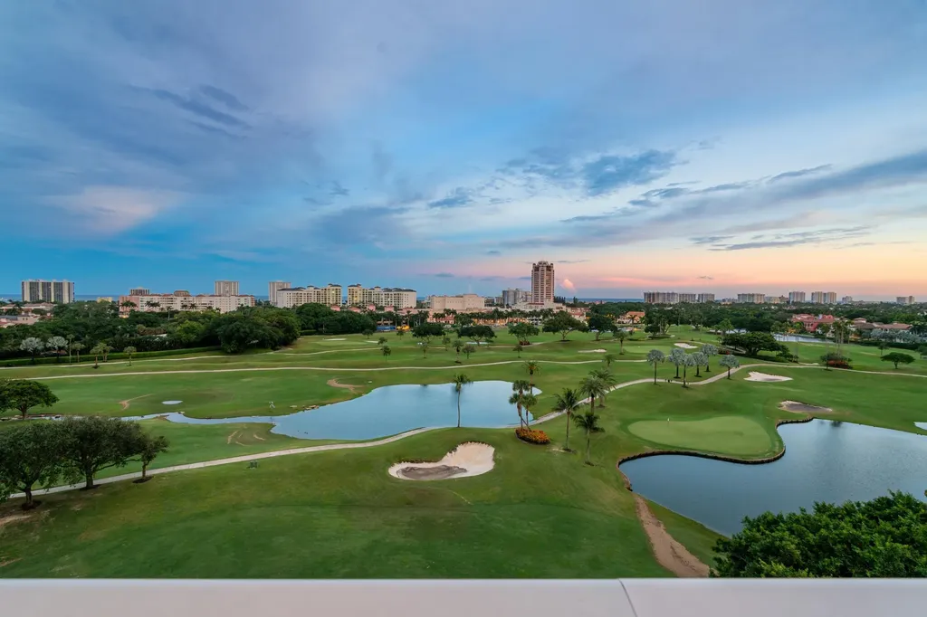 220 SE Mizner Boulevard Boca Raton FL 33432