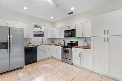 4155 NW 1st Court Delray Beach FL 33445