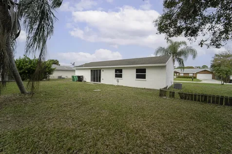 2164 SE Gaslight Street Port St Lucie FL 34952