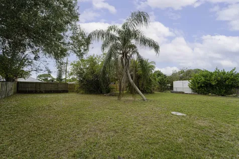 2164 SE Gaslight Street Port St Lucie FL 34952