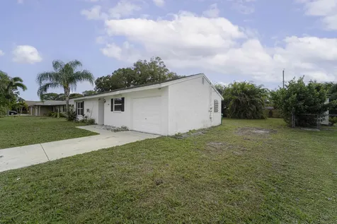2164 SE Gaslight Street Port St Lucie FL 34952