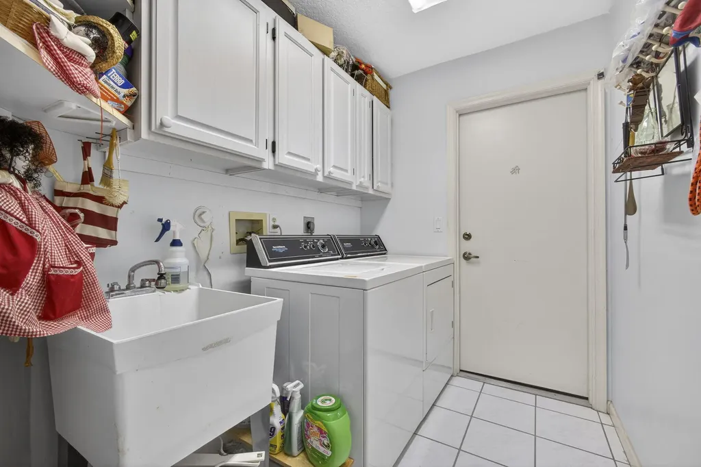 1940 S Club Drive Wellington FL 33414