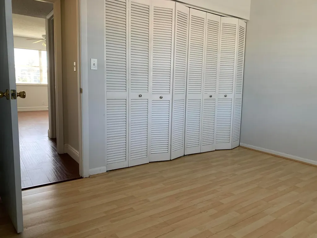 9370 SW 8th Street Boca Raton FL 33428
