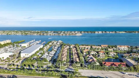 615 Via Villagio Hypoluxo FL 33462