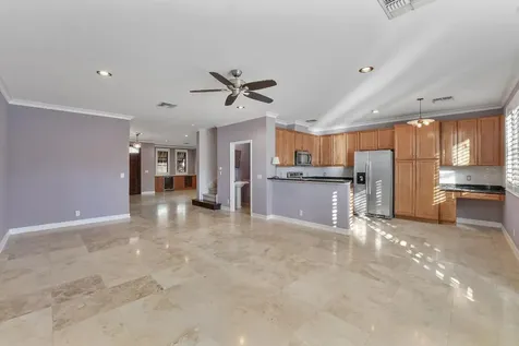 615 Via Villagio Hypoluxo FL 33462