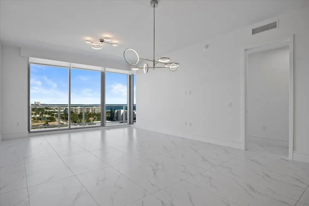 220 Lake Shore Drive West Palm Beach FL 33403