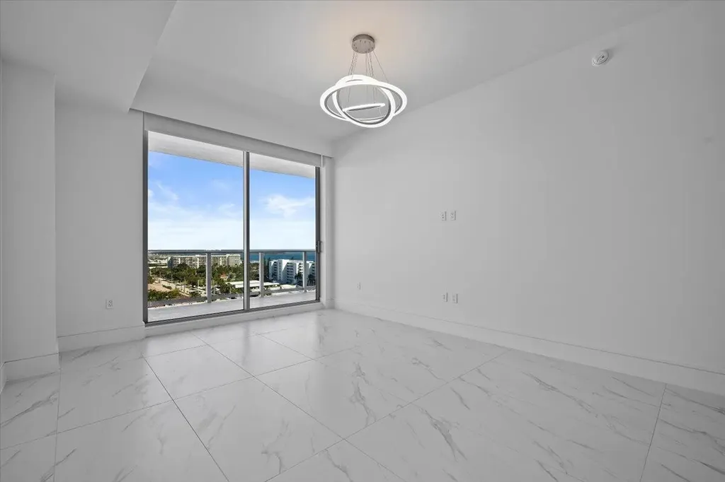 220 Lake Shore Drive West Palm Beach FL 33403