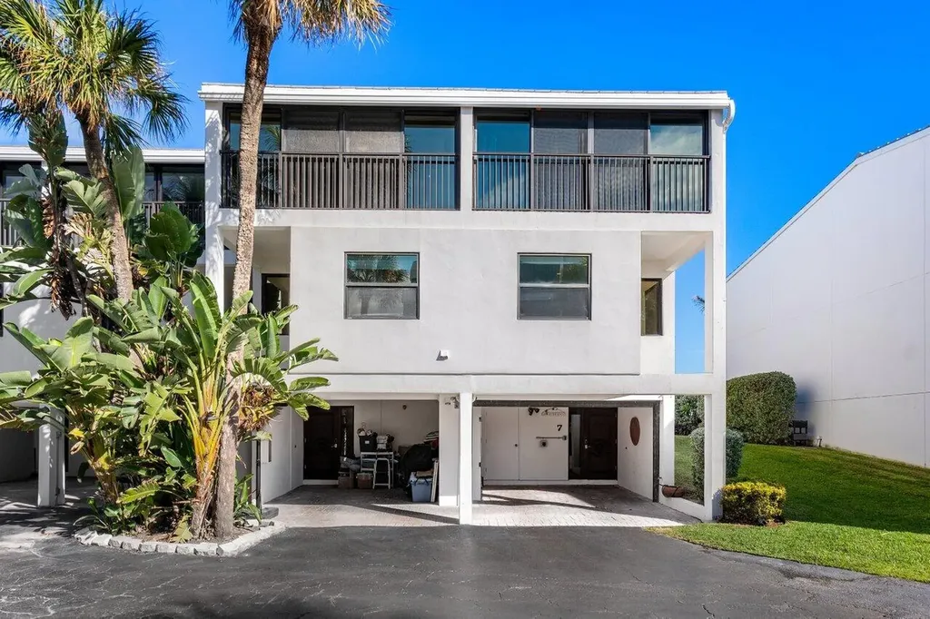 2175 S Ocean Boulevard Delray Beach FL 33483