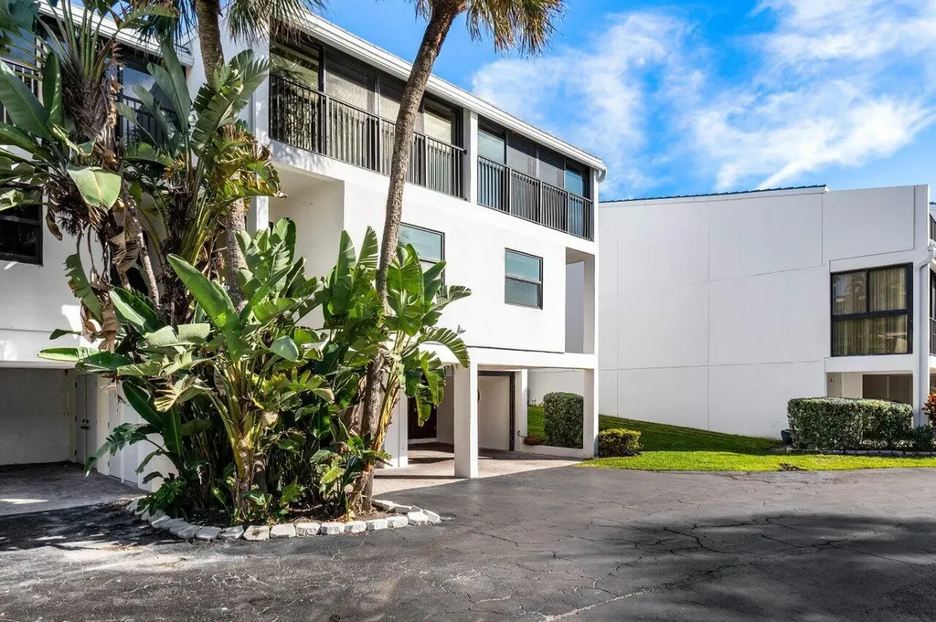 2175 S Ocean Boulevard Delray Beach FL 33483
