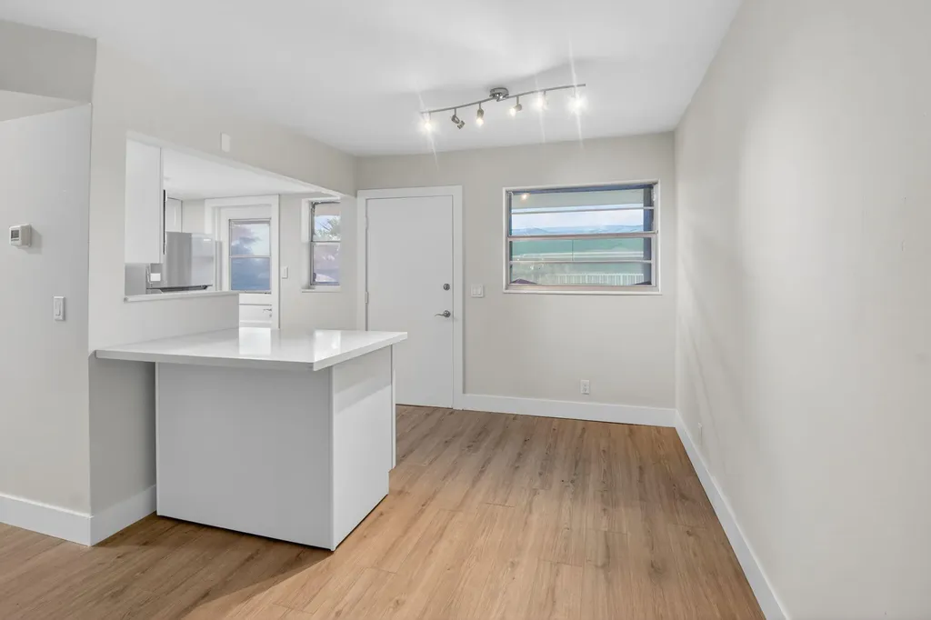 2213 NE 1st Court Boynton Beach FL 33435
