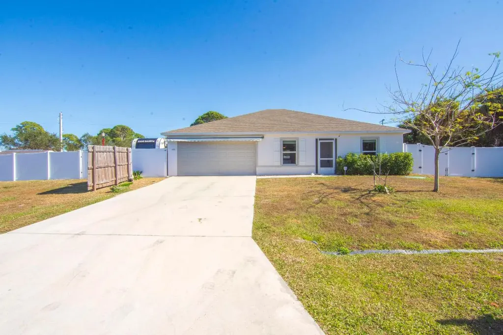 159 SW Milburn Circle Port St Lucie FL 34953