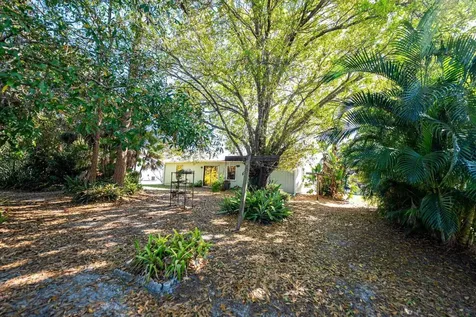541 SE Faith Terrace Port St Lucie FL 34983