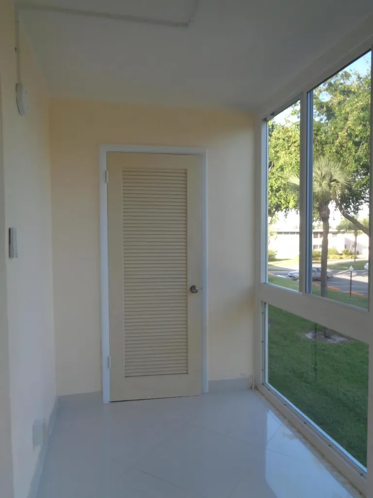 2566 Garden Drive S Lake Worth FL 33461