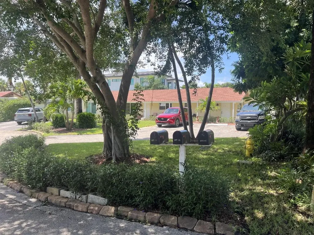 2081 Joy Rene Lane North Palm Beach FL 33408