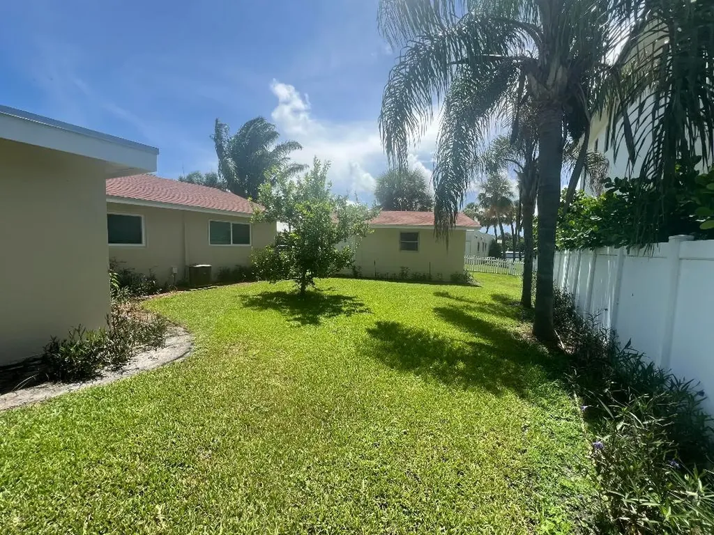 2081 Joy Rene Lane North Palm Beach FL 33408