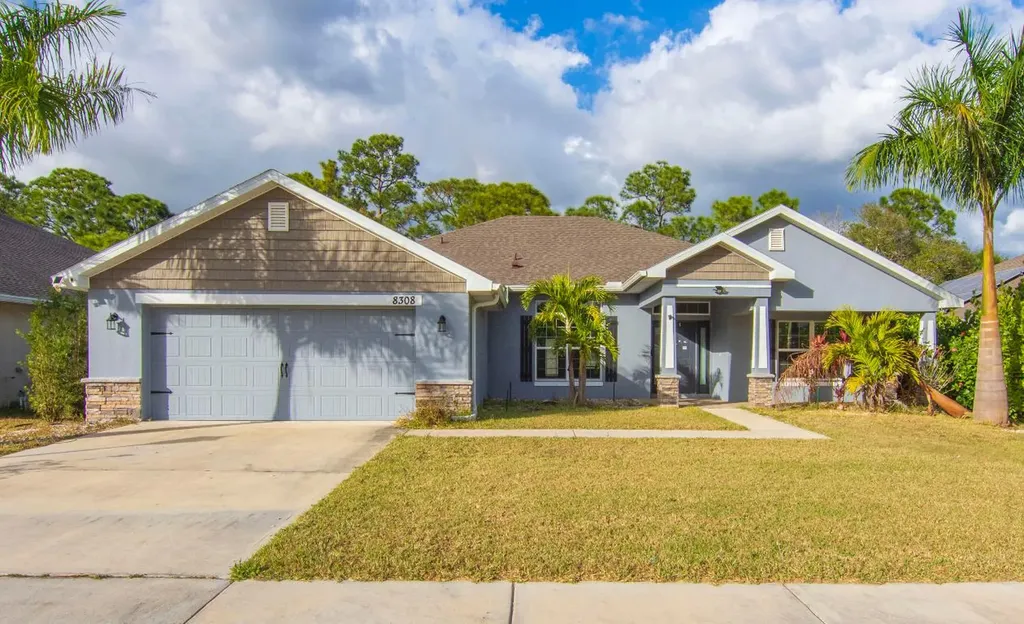 8308 Amalfi Circle Fort Pierce FL 34951