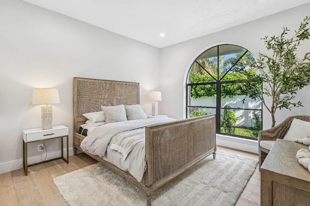 48 Harbour Drive N Ocean Ridge FL 33435