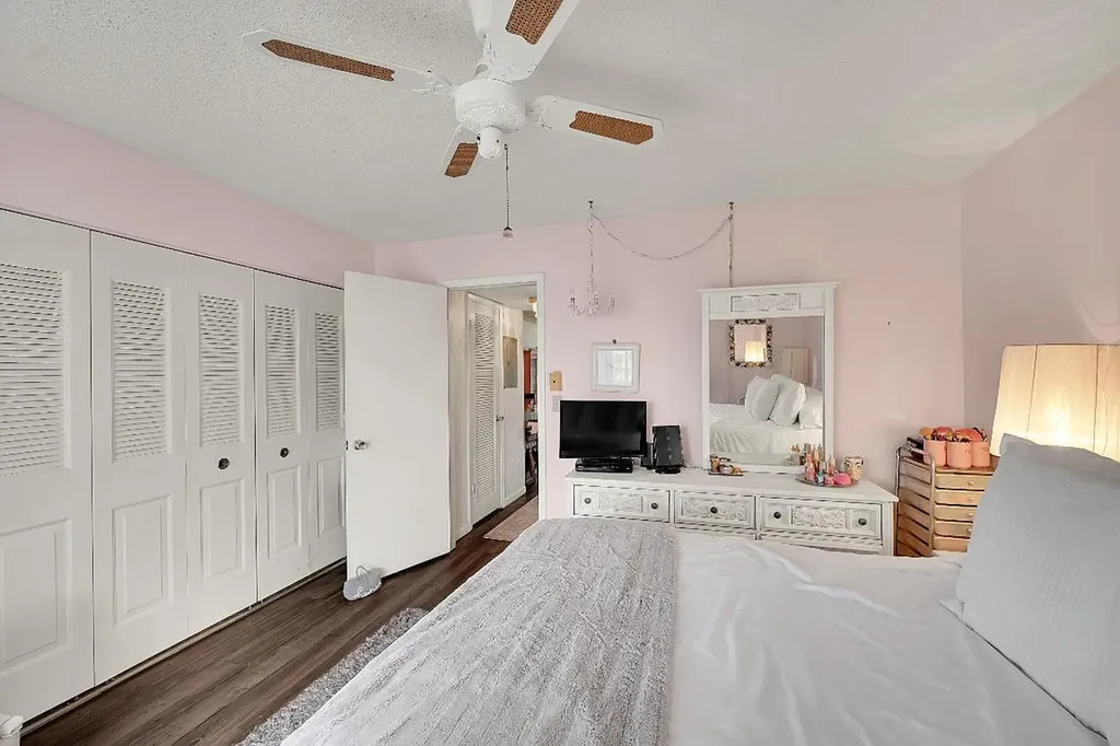 312 Sheffield M West Palm Beach FL 33417