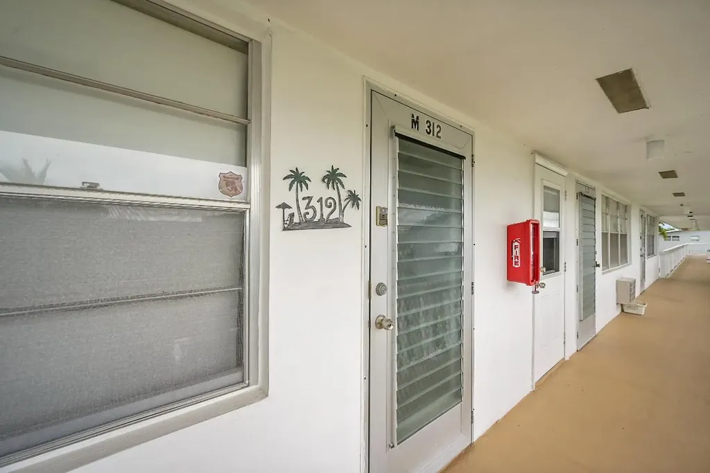312 Sheffield M West Palm Beach FL 33417