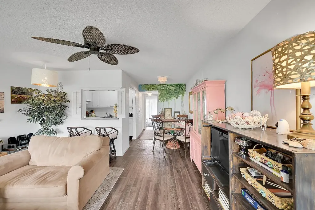 312 Sheffield M West Palm Beach FL 33417