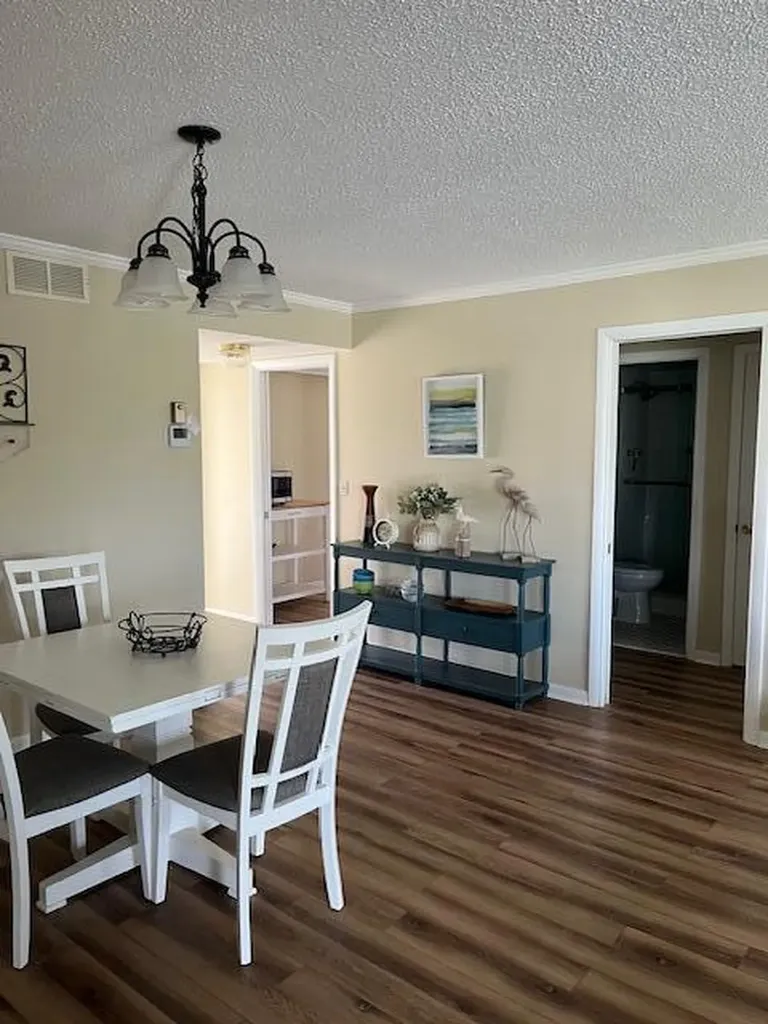 5500 Tamberlane Circle Palm Beach Gardens FL 33418
