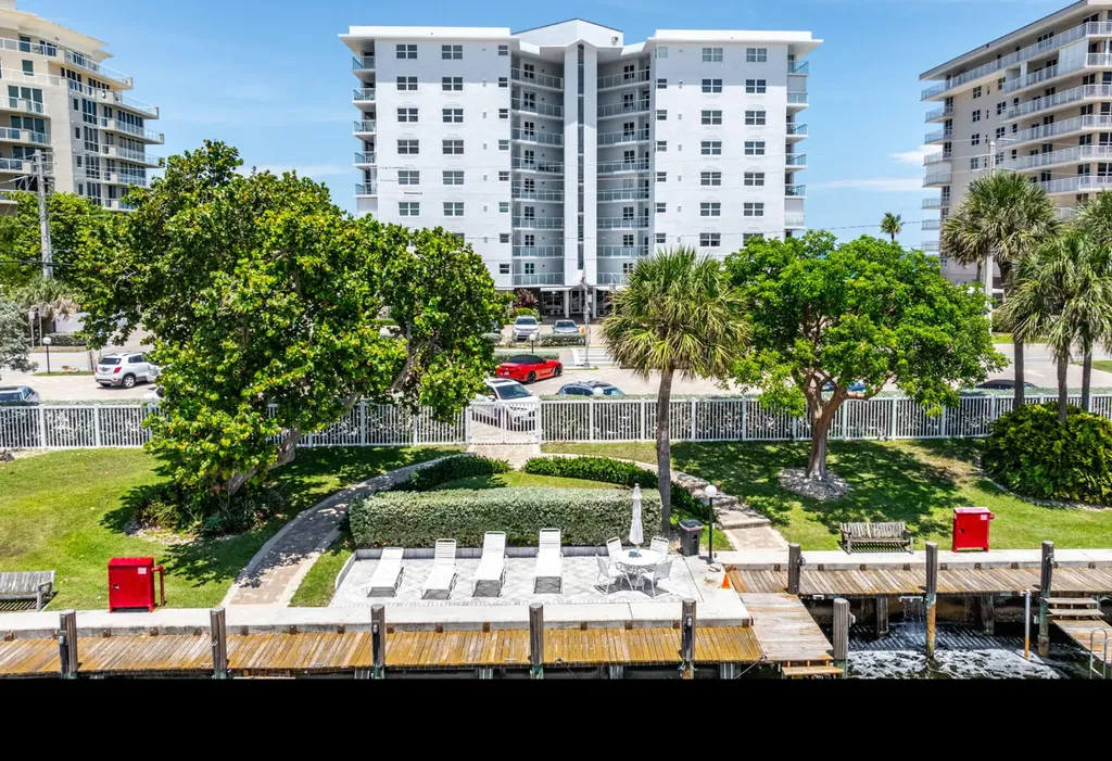 1057 Hillsboro Mile Hillsboro Beach FL 33062