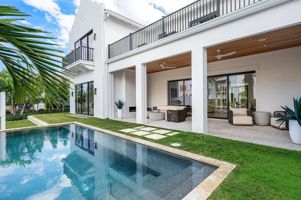 819 Bamboo Lane Delray Beach FL 33483