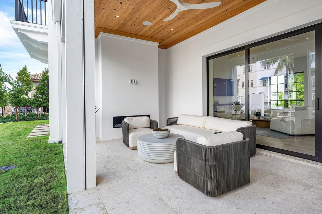 819 Bamboo Lane Delray Beach FL 33483