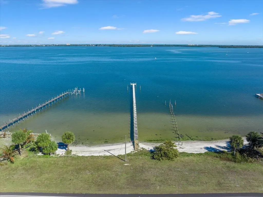 4234 U.s. Route 1 Grant Valkaria FL 32949