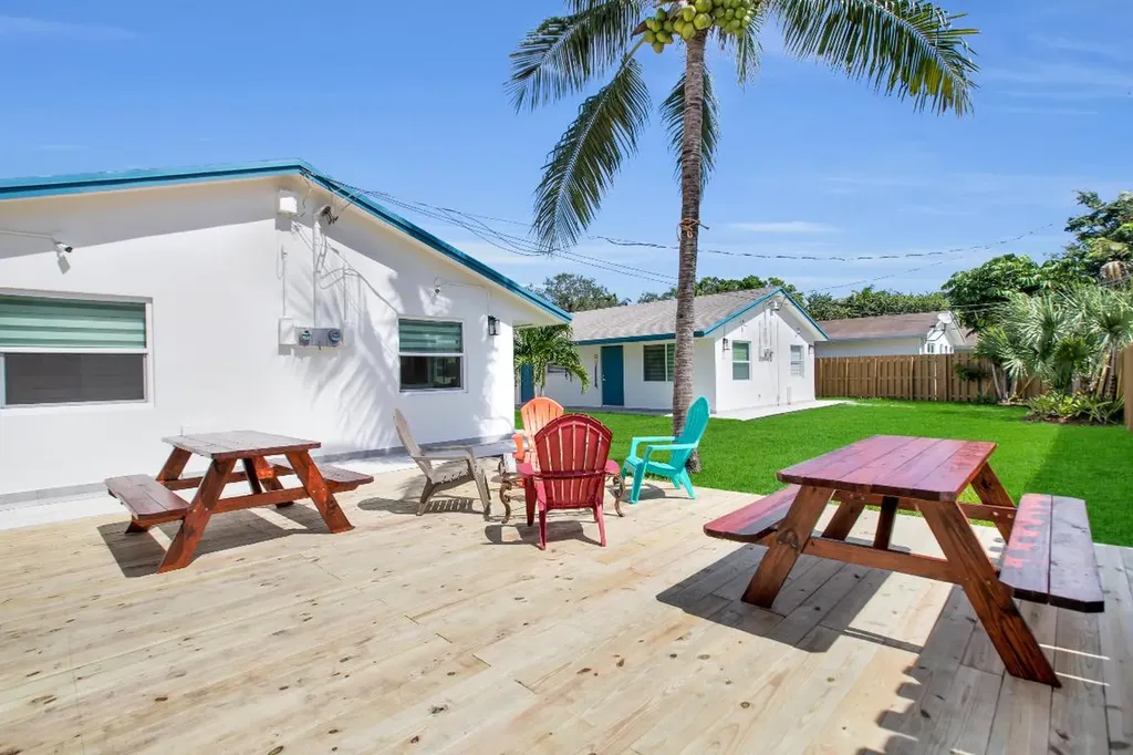 1840 SW 24th Street Fort Lauderdale FL 33315