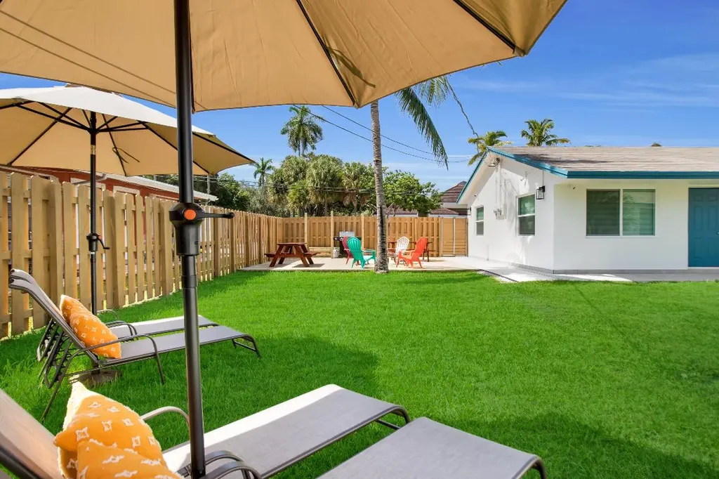 1840 SW 24th Street Fort Lauderdale FL 33315