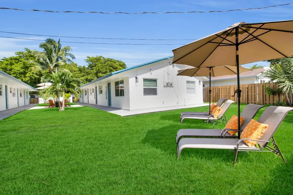 1840 SW 24th Street Fort Lauderdale FL 33315
