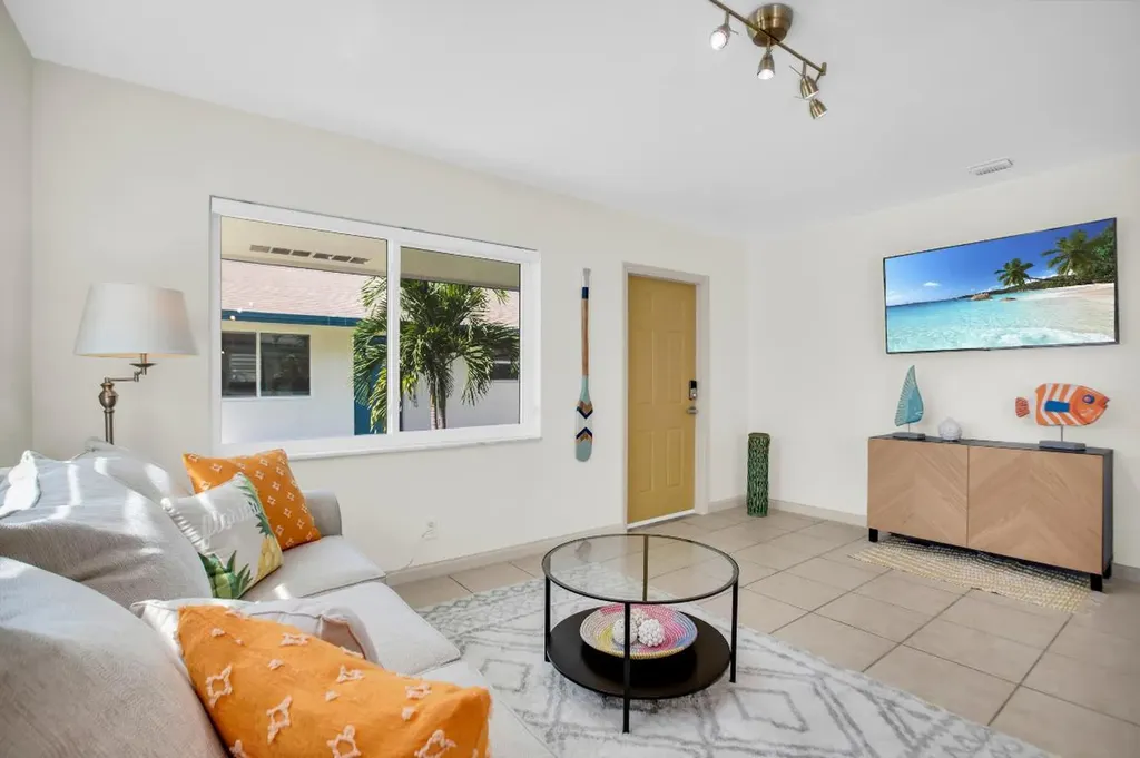1840 SW 24th Street Fort Lauderdale FL 33315