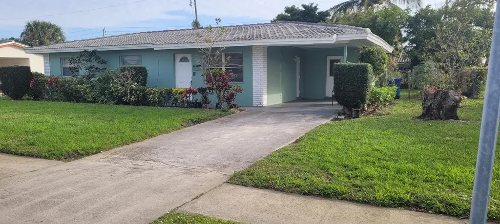 351 W 21st Street Riviera Beach FL 33404