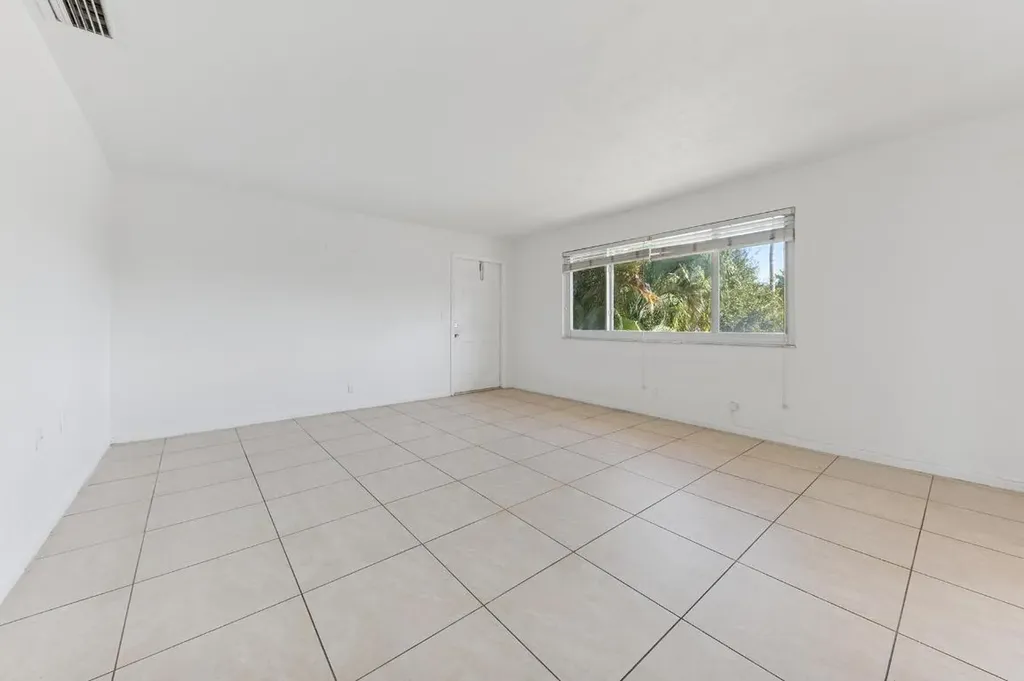 1000 NE 9th Avenue Delray Beach FL 33483