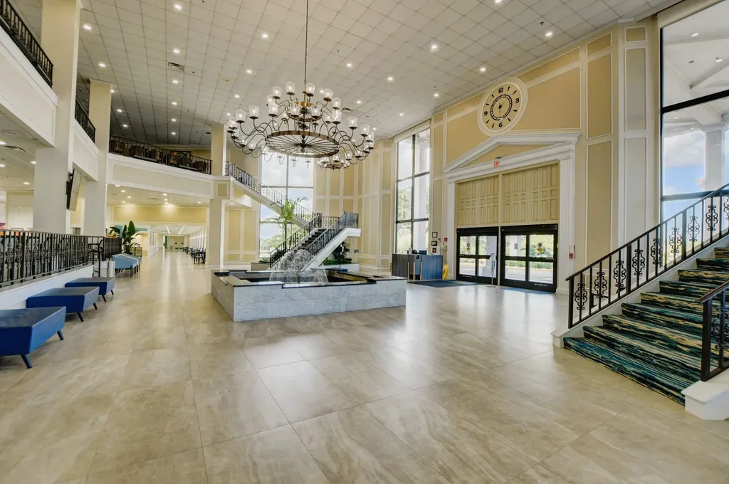 81 Markham E Deerfield Beach FL 33442