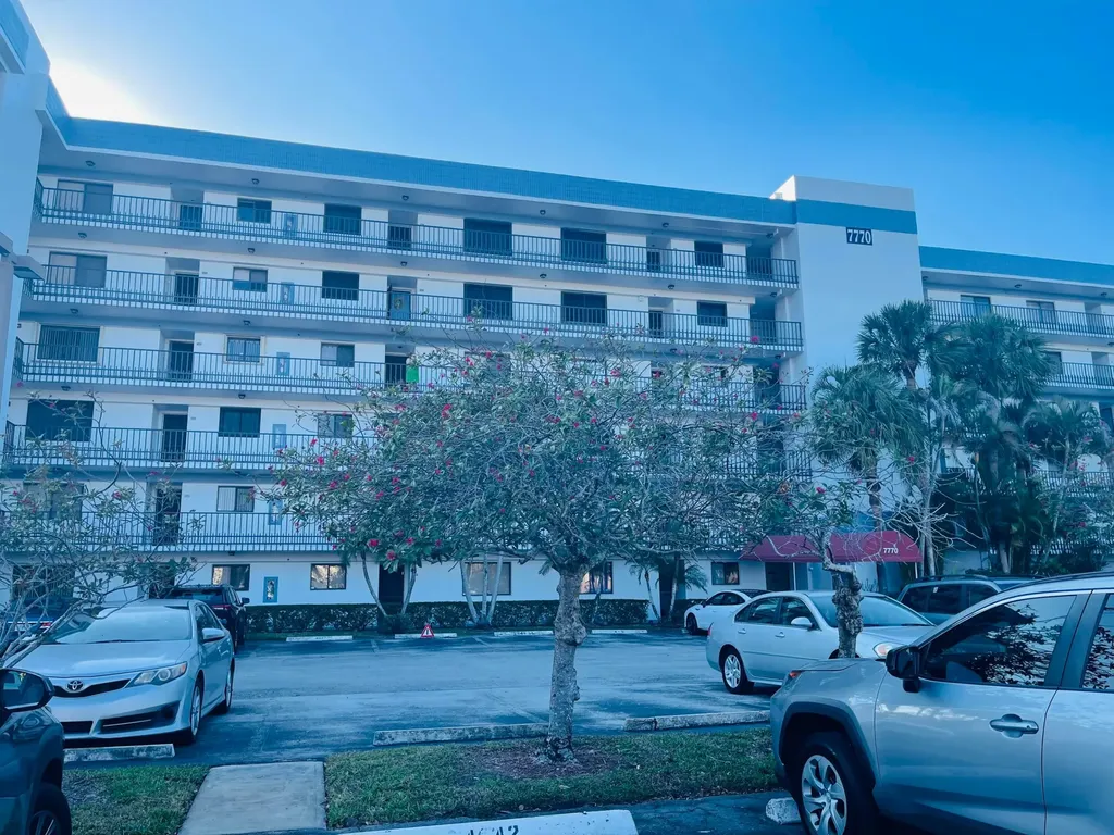 7770 Tahiti Lane Lake Worth FL 33467