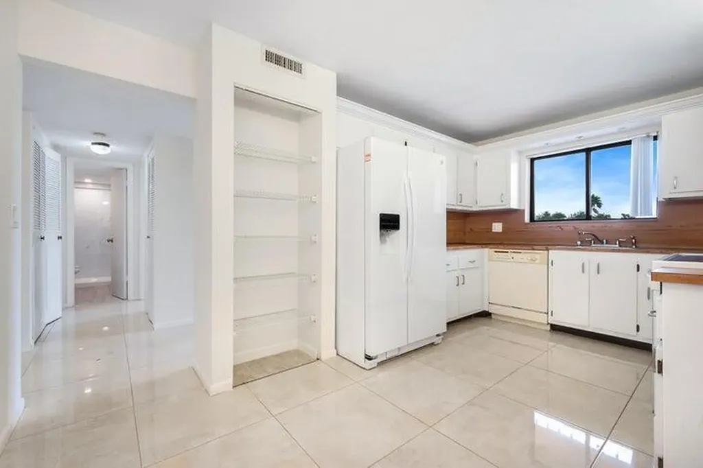 7770 Tahiti Lane Lake Worth FL 33467