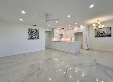 204 Bedford H West Palm Beach FL 33417
