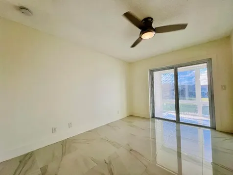 204 Bedford H West Palm Beach FL 33417